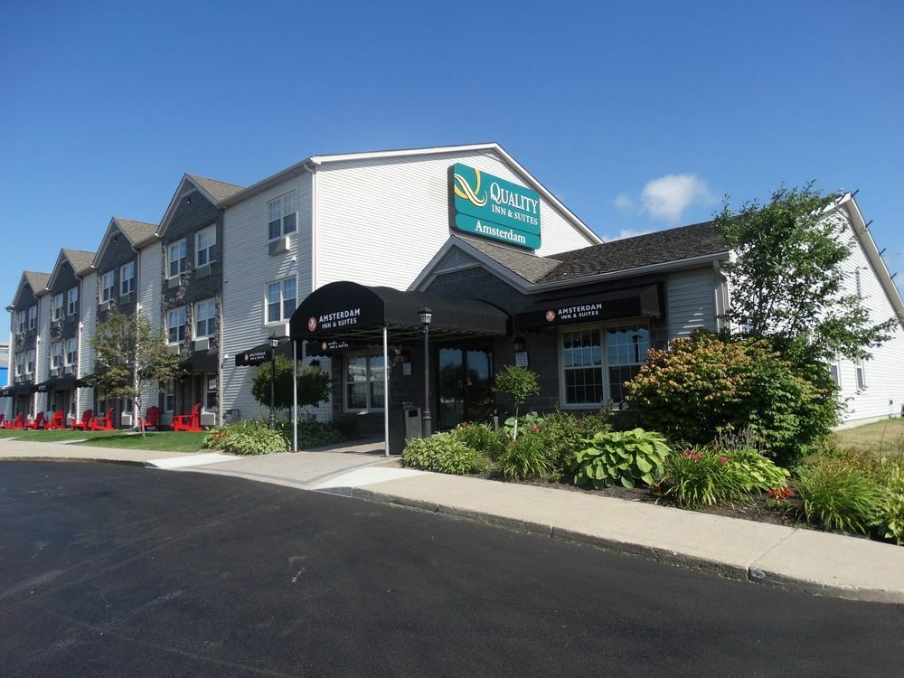 Quality Inn & Suites Amsterdam Фредериктън Екстериор снимка