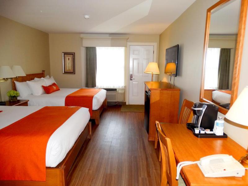 Quality Inn & Suites Amsterdam Фредериктън Екстериор снимка